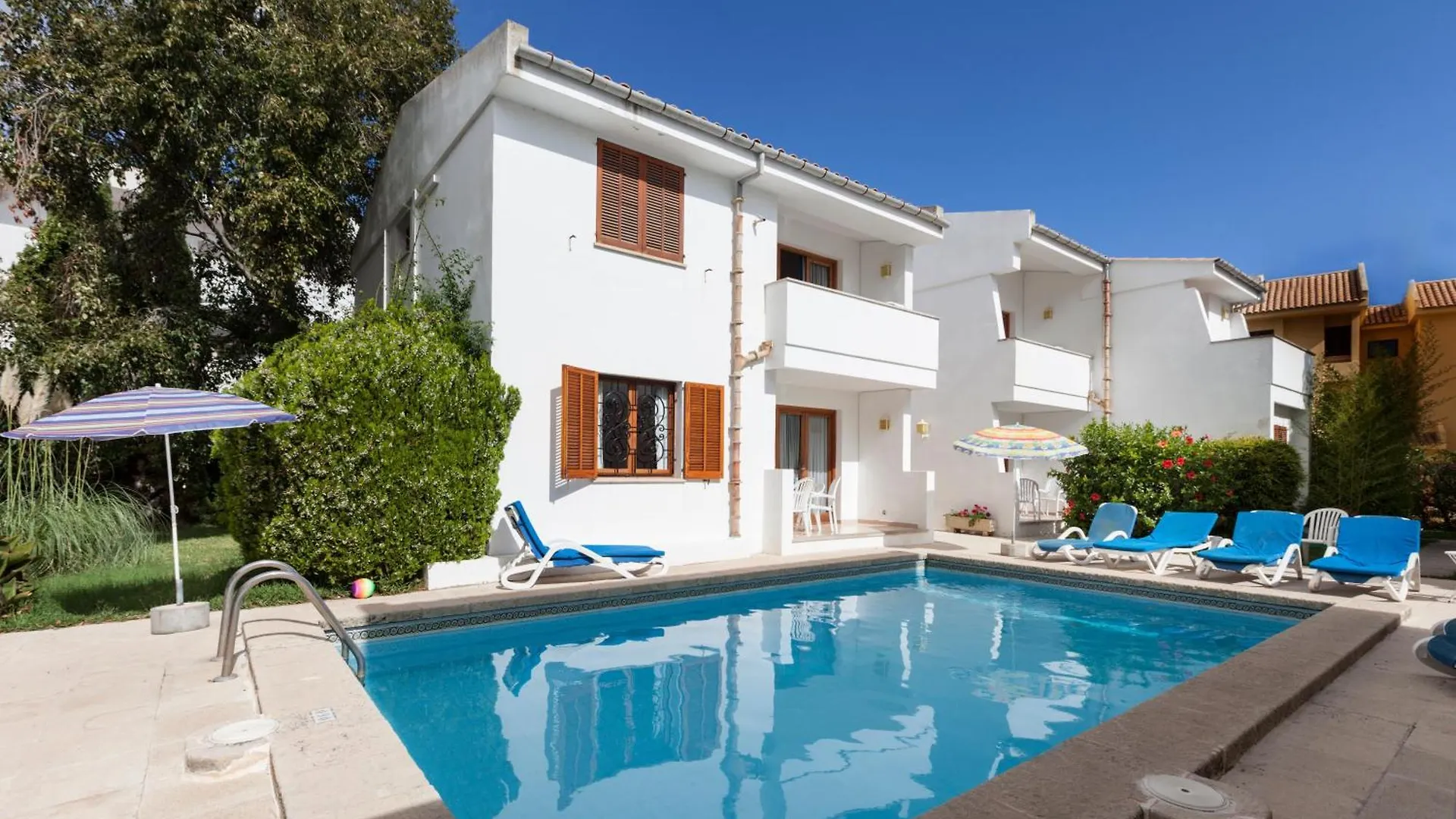 Apartamentos Leo Port de Pollenca Spain